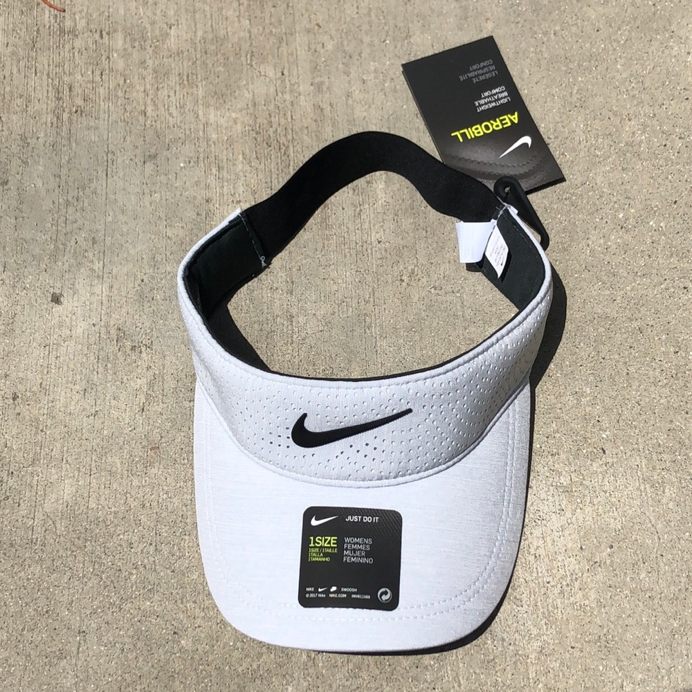 ONE LEFT! Nike Aerobill Women’s Golf Visor NWT!! - Picture 4 of 11